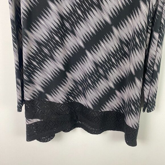 CJ Banks Tunic Top Size 1X Long Sleeve Black White Contrast Hem Stretch - Picture 3 of 11